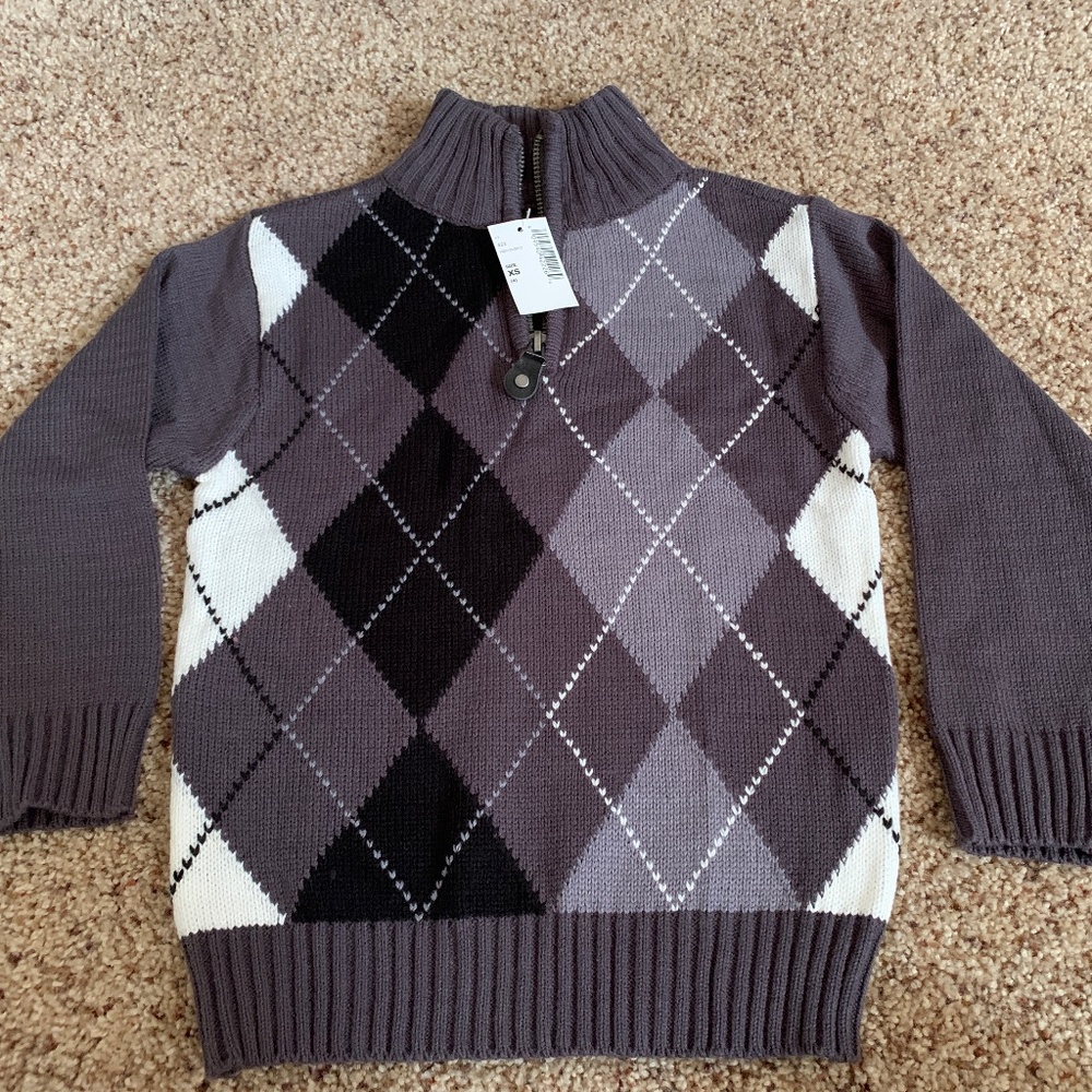 2 Brand new sweaters